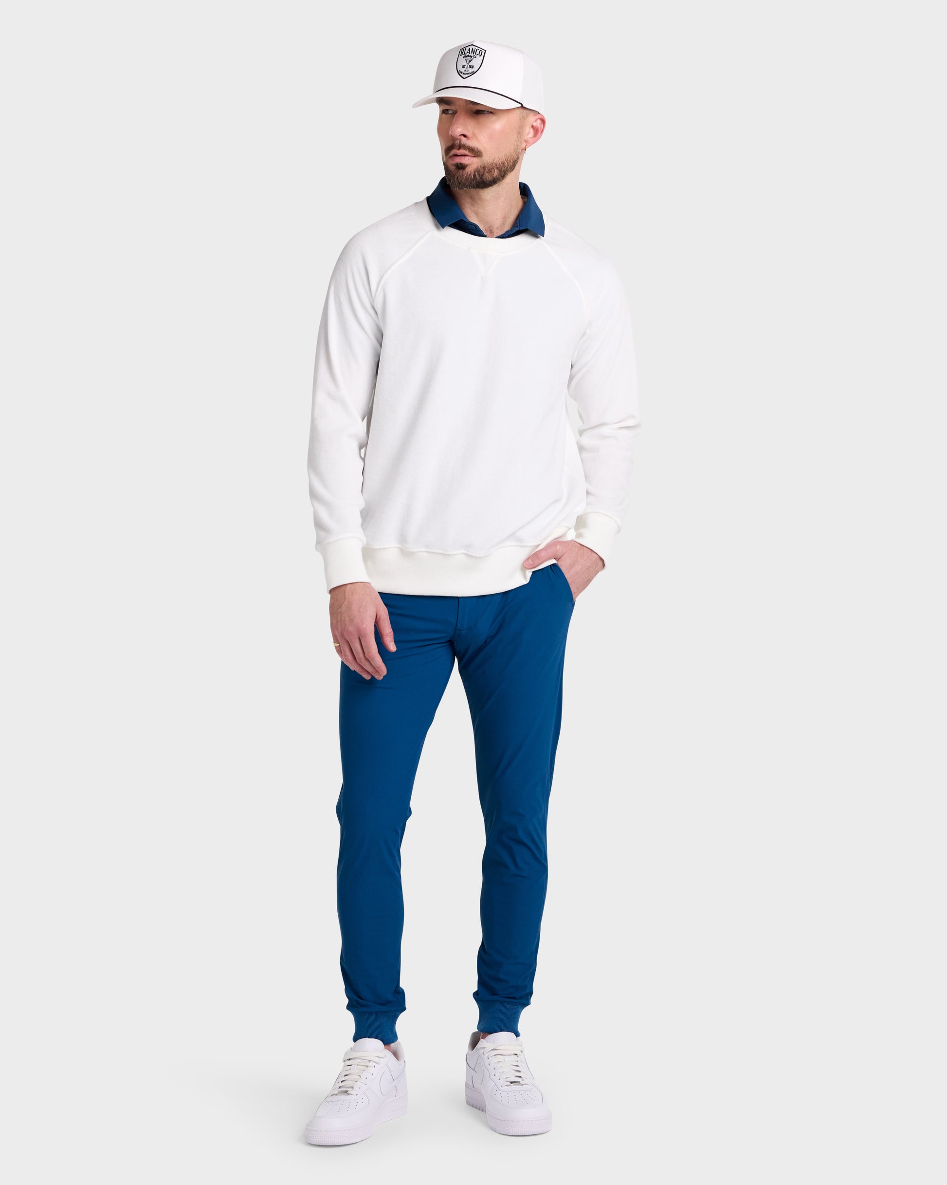 Country Club Raglan // Velour - Blanco.Clothing