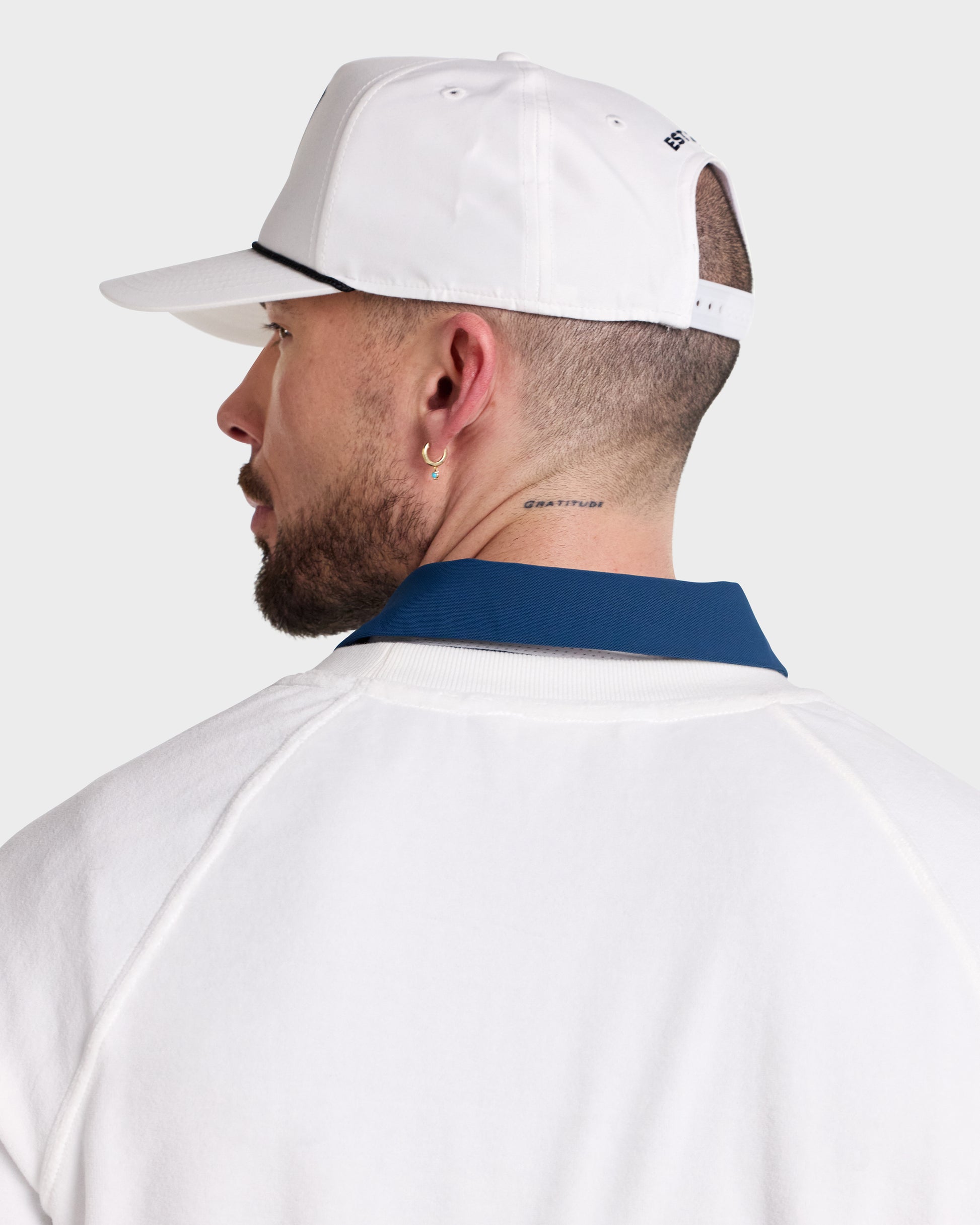 Country Club Raglan // Velour - Blanco.Clothing